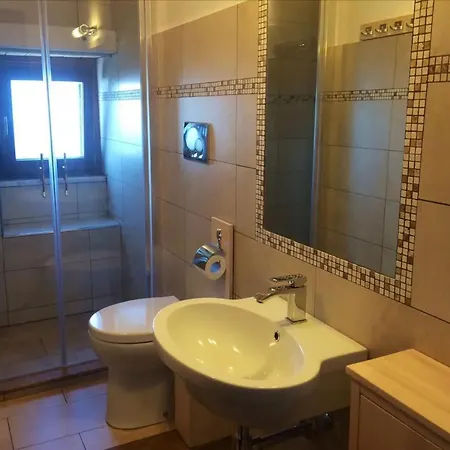 Casa Mezzavia Apartment Cefalu